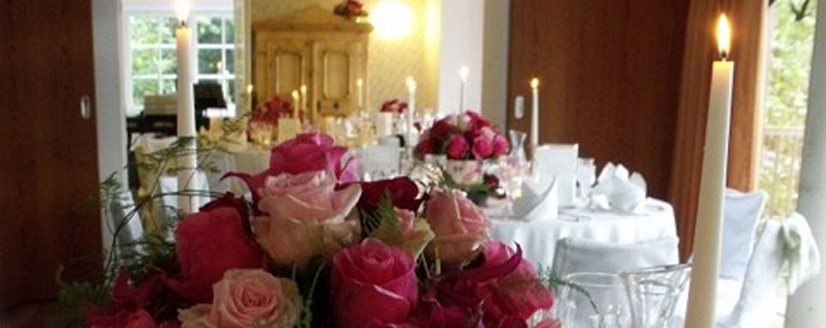 Eingedeckt für eine goldene Hochzeit